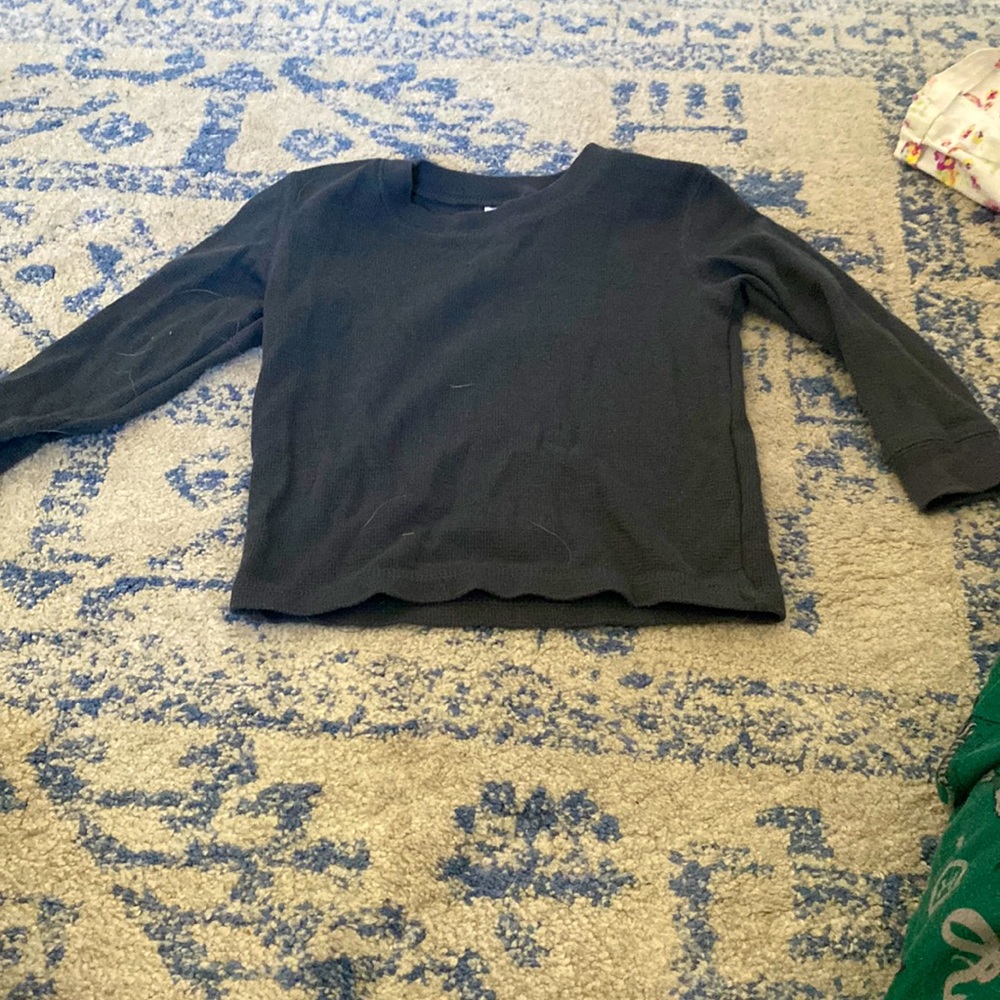 Grey long sleeve shirt